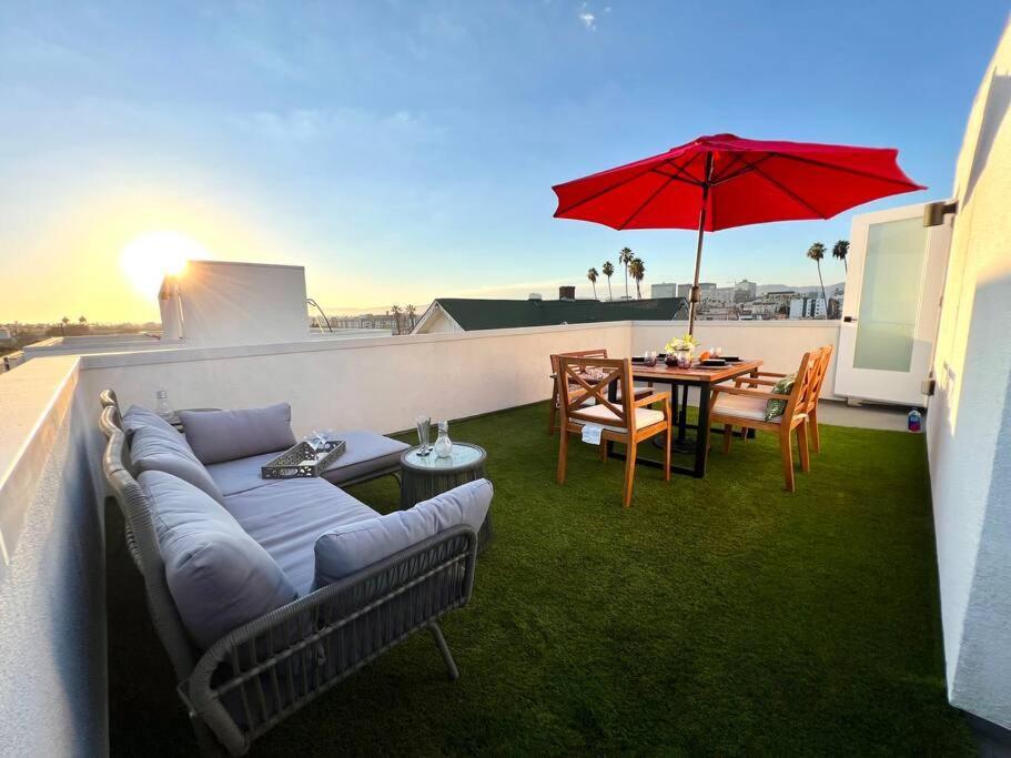 Luxury K-Town Dwelling With Private Rooftop Deck. Los Angeles Exterior photo