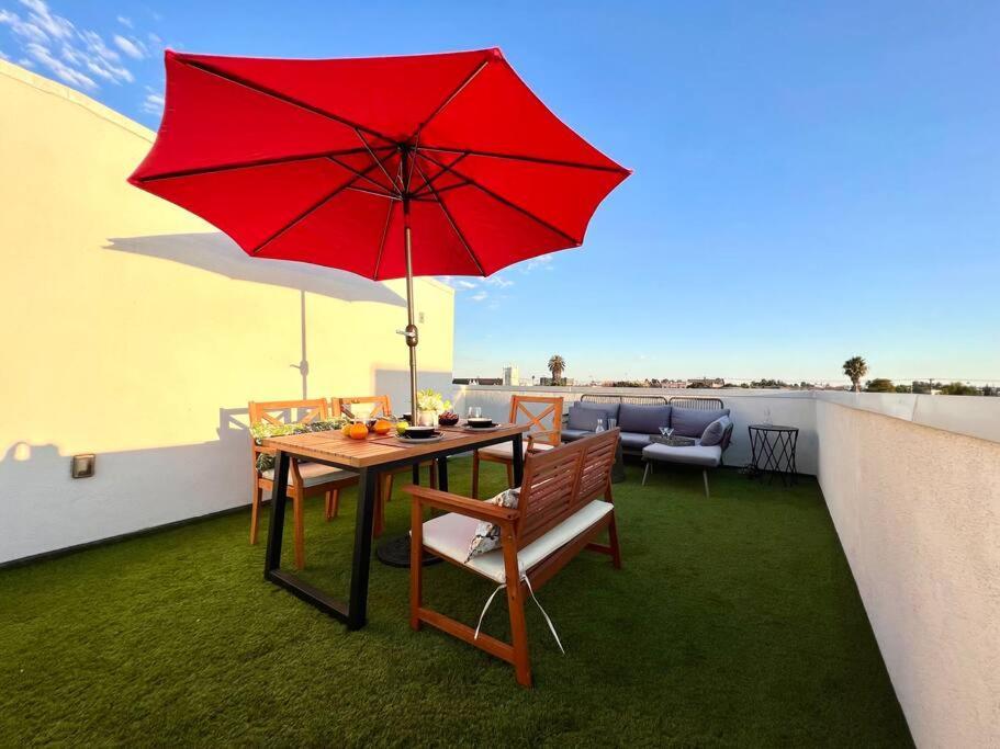Luxury K-Town Dwelling With Private Rooftop Deck. Los Angeles Exterior photo